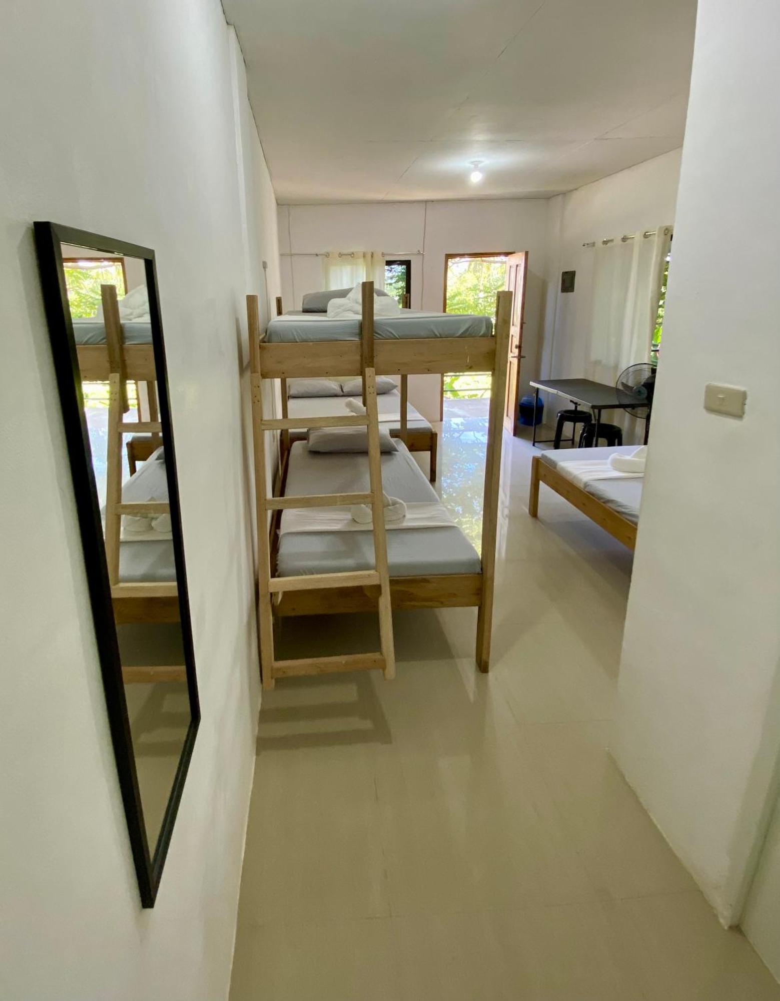 Reddot Guest House General Luna  Exterior foto